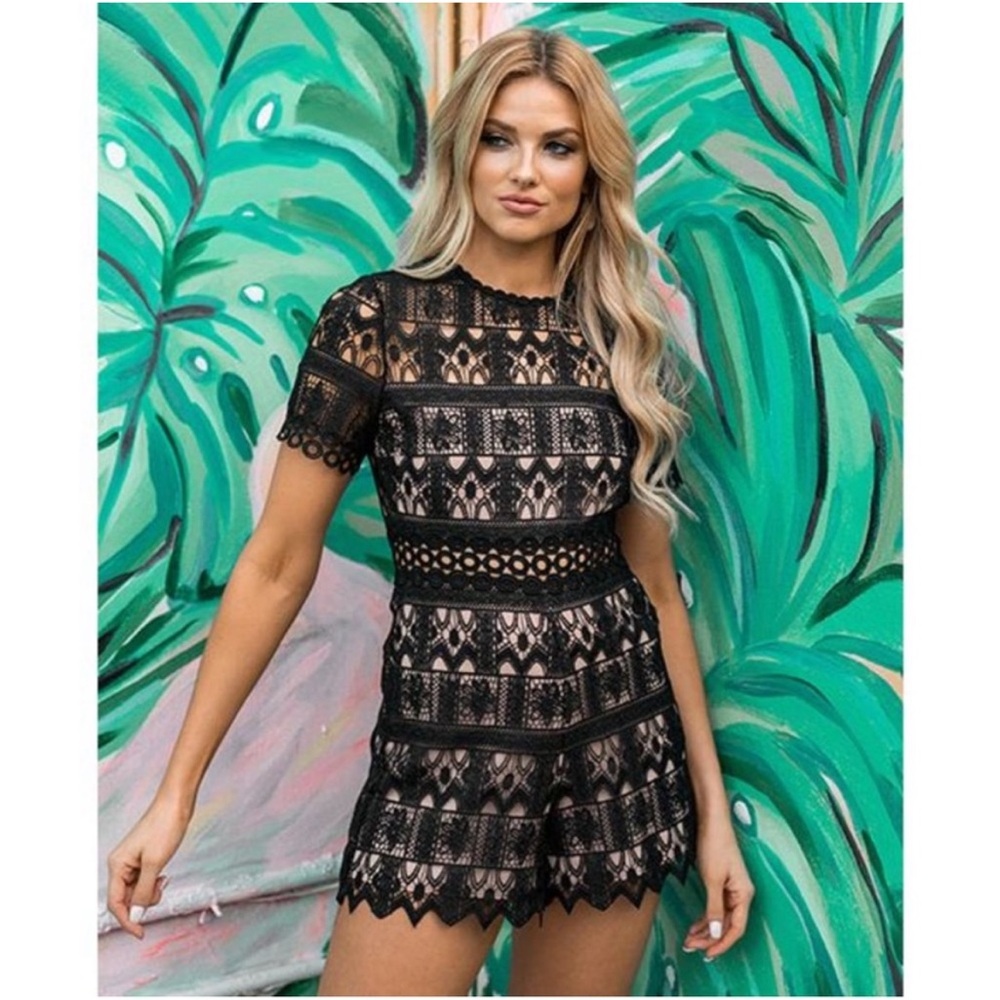 Alexis Alexandria lace romper short sleeve black size small